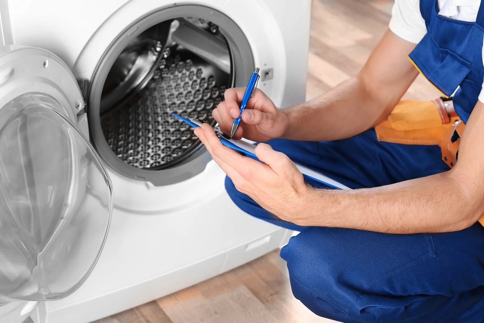 young-female-janitor-cleaning-office-with-various-cleaning-equipment.jpg young-female-janitor-cleaning-office-with-various-cleaning-equipment.jpg